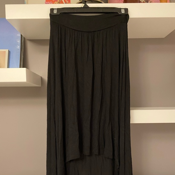 Hi-low Black Skirt - Picture 1 of 3